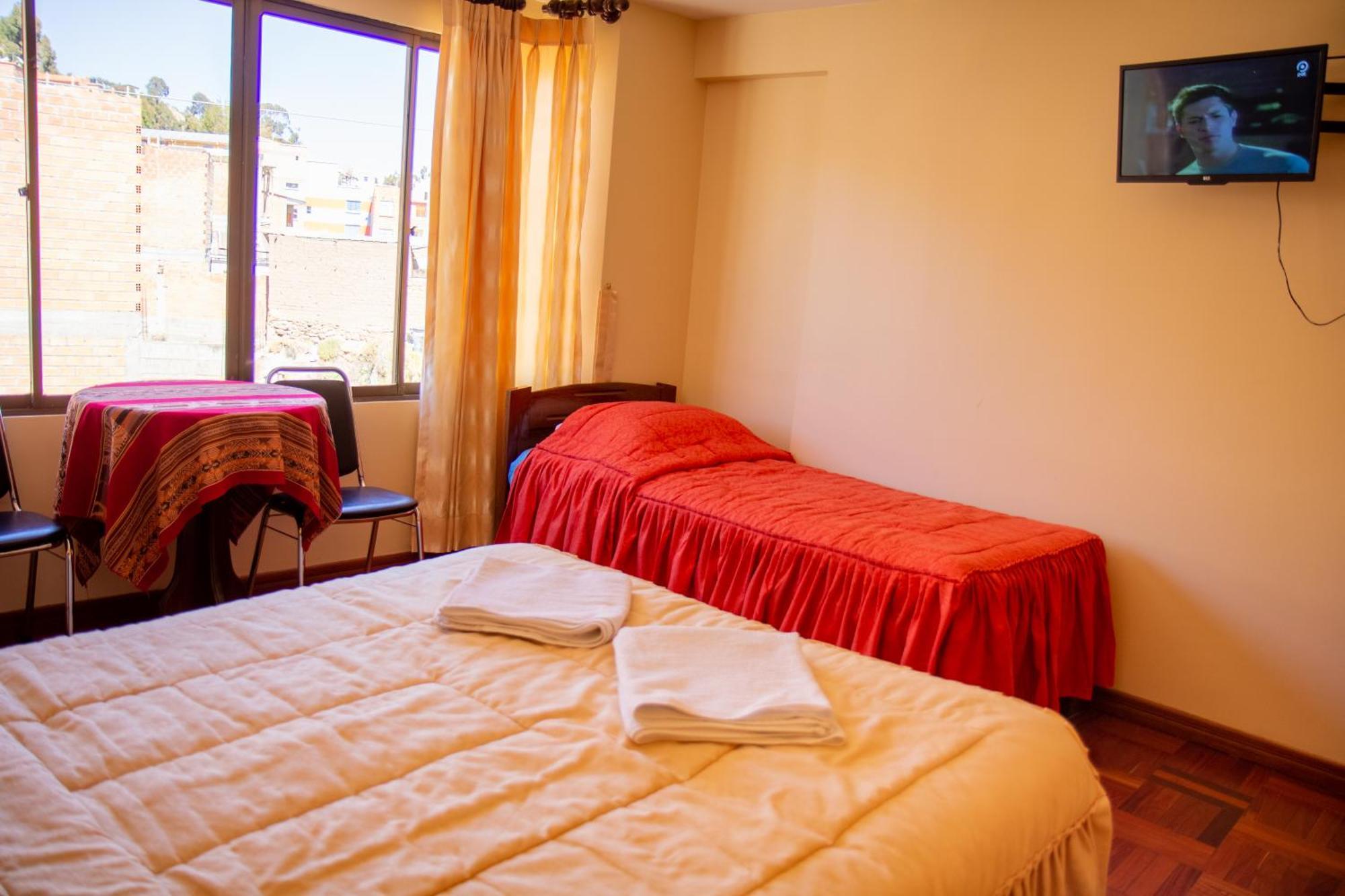 Hostal Sonia Копакабана Экстерьер фото