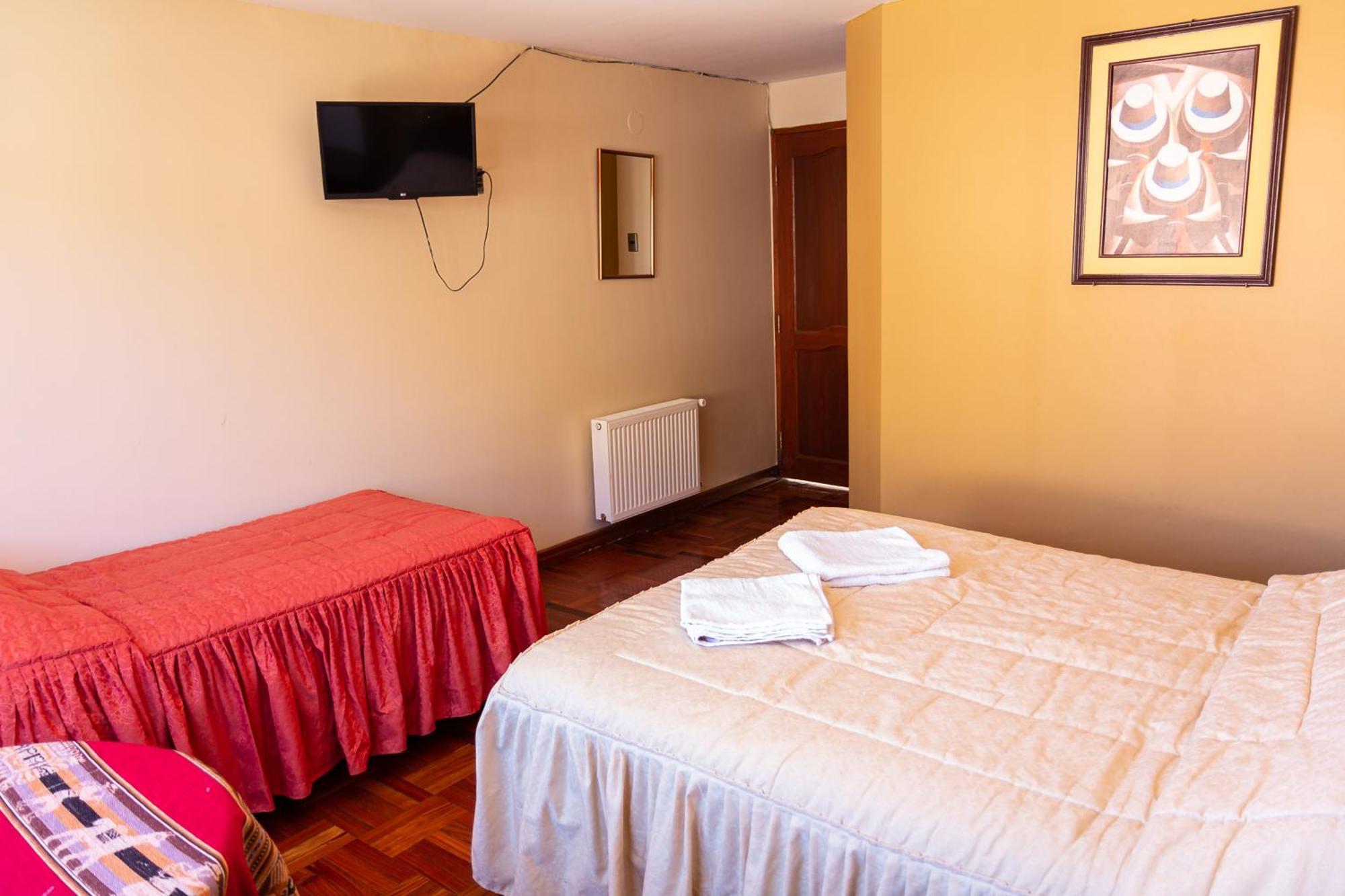 Hostal Sonia Копакабана Экстерьер фото