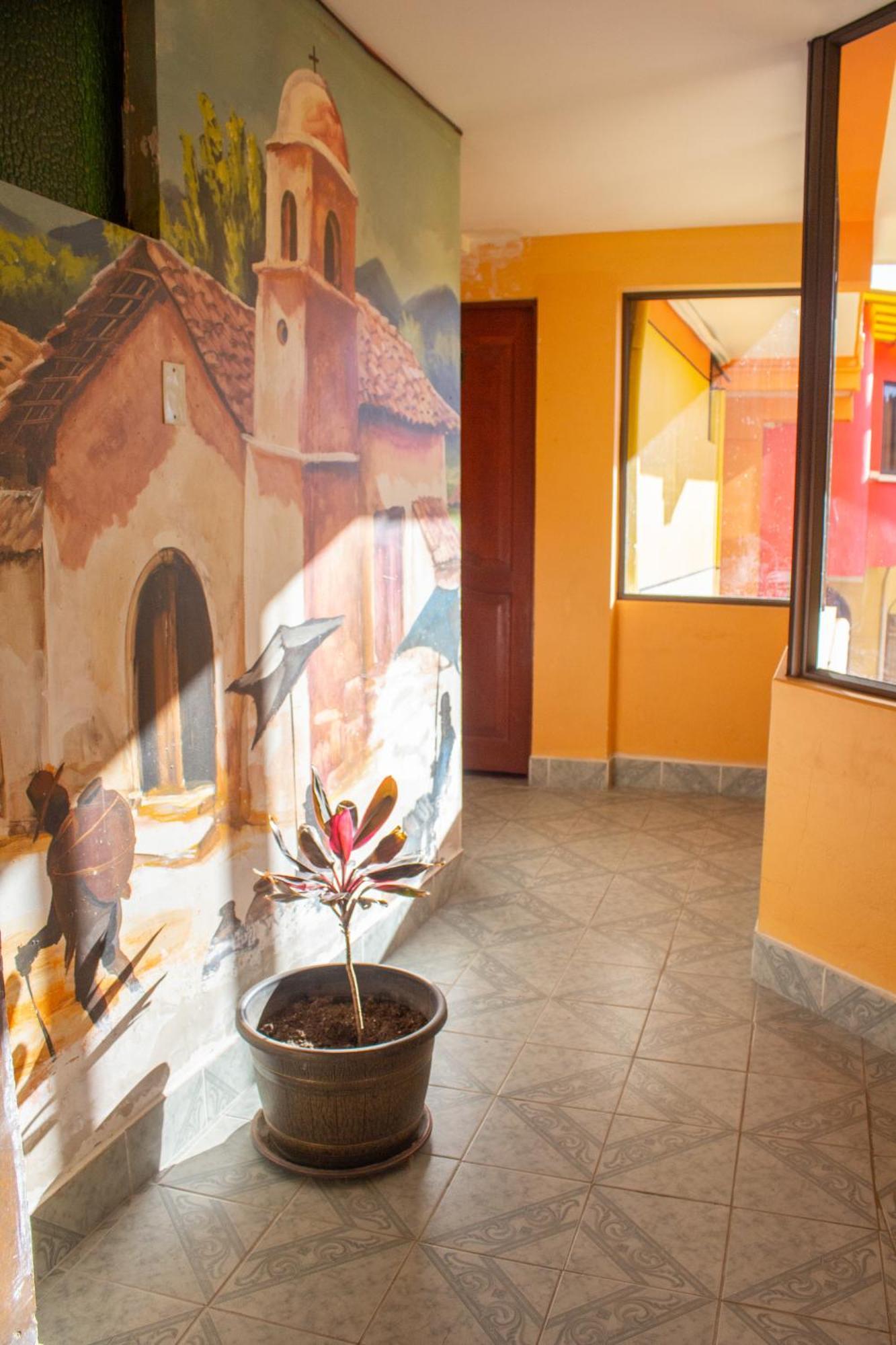 Hostal Sonia Копакабана Экстерьер фото